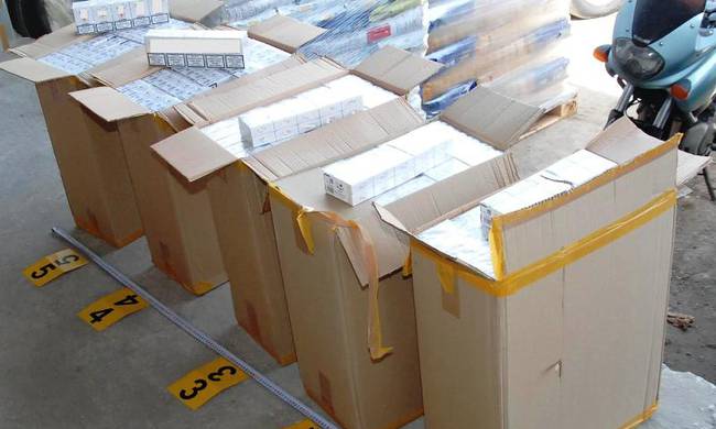 Συλλήψεις ιδιοκτητών μεταφορικής εταιρείας για λαθρεμπόριο τσιγάρων