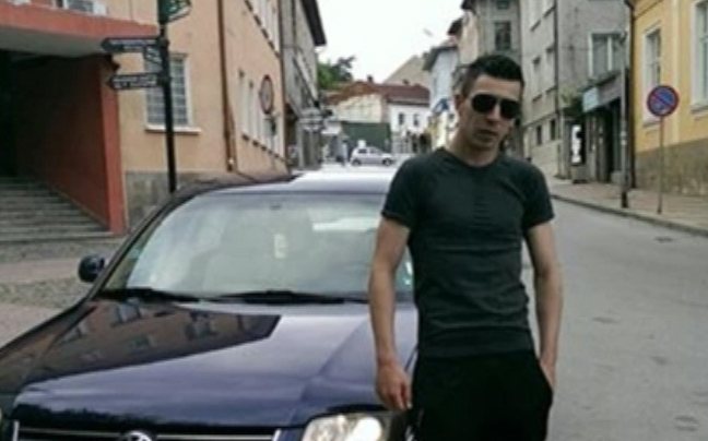 Στις ομοφυλοφιλικές του σχέσεις προσπαθεί να στρέψει την αστυνομία ο δολοφόνος της Άννυ!