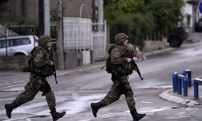 Χάος στα Σκόπια: 22 νεκροί από τις συγκρούσεις στο Κουμάνοβο – 37 τραυματίες