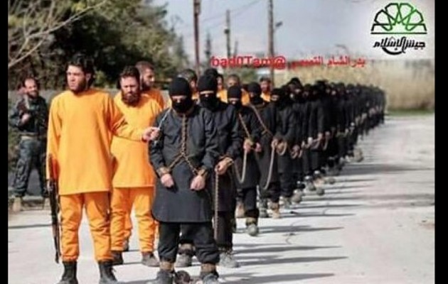 Ισλαμιστές εκτέλεσαν τζιχαντιστές του ISIL!