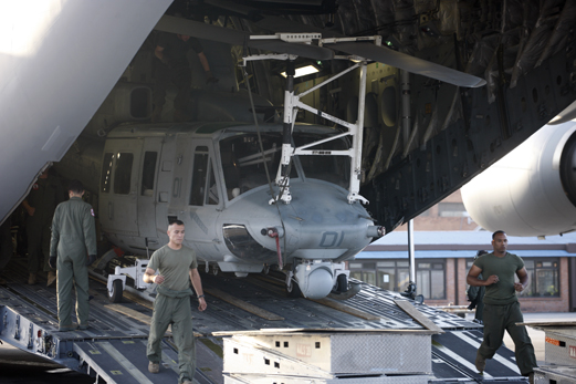 Θρίλερ με αμερικανικό UE-1Y Huey στο Νεπάλ: Φόβοι ότι έπεσε ενώ έψαχνε επιζώντες – Το ψάχνουν 400 στρατιώτες (εικόνες)