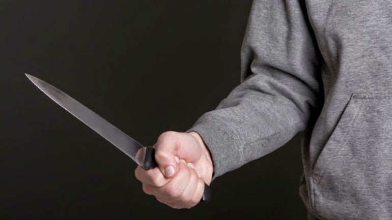 Εύβοια: Μαχαίρωσε τον γείτονα του πάνω στον καβγά