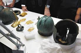 Πληροφορίες για συμμετοχή γνωστού ξενοδόχου σε κύκλωμα αρχαιοκαπηλίας