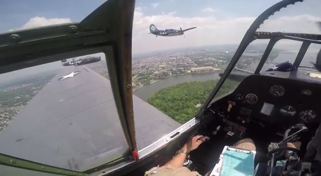 Καρέ – καρέ η αναγκαστική προσγείωση ενός TBM Avenger στην Ουάσιγκτον – Βίντεο