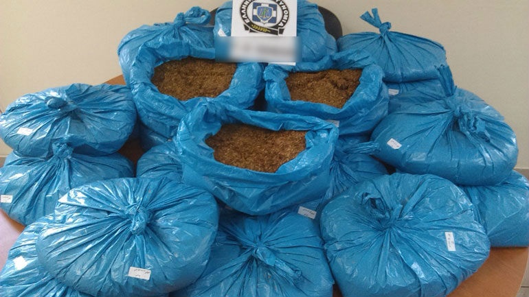 Αγρίνιο: Χειροπέδες για 70 κιλά λαθραίου καπνού