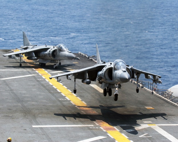 Αμερικανοί Πεζοναύτες: Πετώντας με το Harrier – Βίντεο