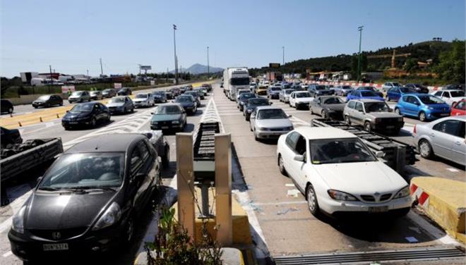 Τα έκτακτα μέτρα της Τροχαίας για την έξοδο του Αγίου Πνεύματος