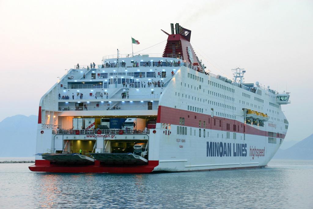 Πάτρα: Σύλληψη 19χρονου με πλαστά έγγραφα- Επιχειρούσε να επιβιβαστεί σε πλοίο