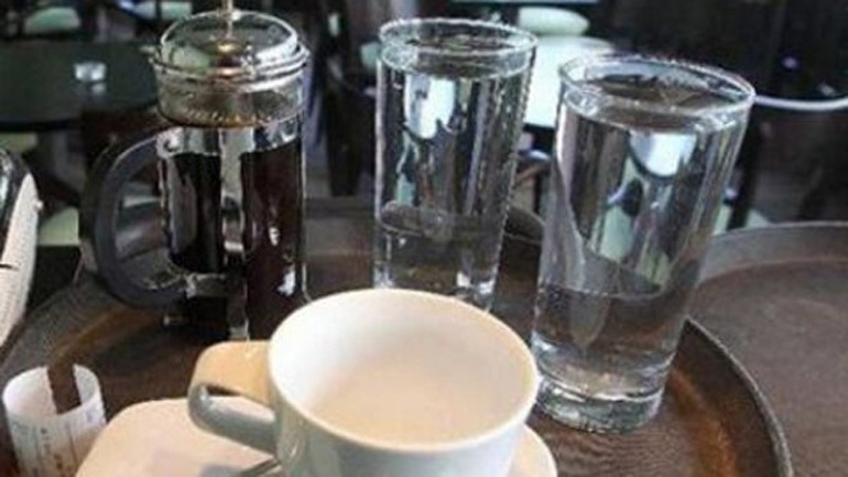 Καταγγελίες για εκβιασμό επαγγελματιών του τομέα τροφίμων και ποτών στην Αν. Αττική