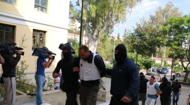 Στον εισαγγελέα οδηγήθηκαν οι ληστές του Διστόμου [εικόνες]