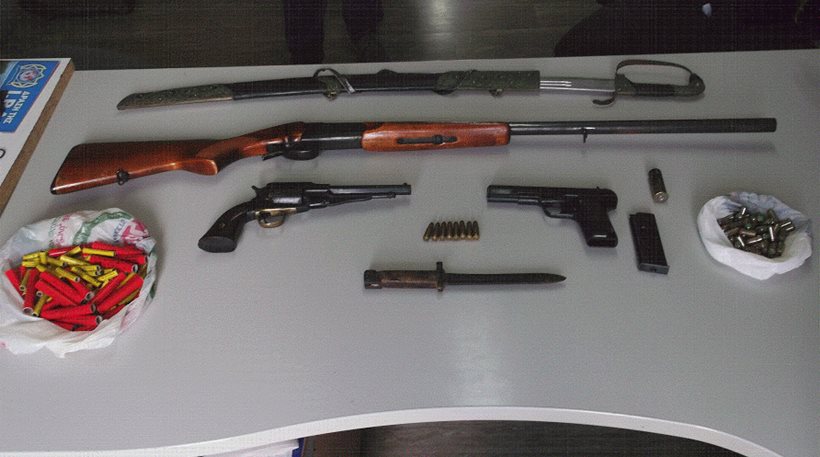 Ηράκλειο: Έψαχναν για κλεμμένα ζώα και βρήκαν οπλοστάσιο