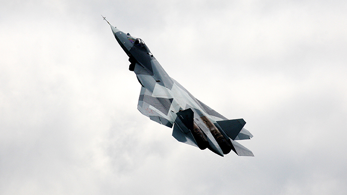 Ρωσία: “Με το νέο μας μαχητικό T-50 PAK-FA τέλος τα αμερικανικά F-22 και F-35”