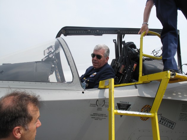 Με F-16 πέταξε και προσγειώθηκε στην Αίγυπτο ο Α/ΓΕΑ Χ.Βαΐτσης