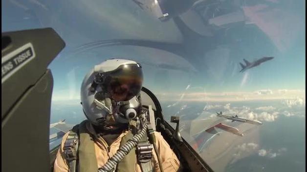 Αερομαχία F-15 vs F-16 – Δείτε την εμπλοκή στο εντυπωσιακό βίντεο