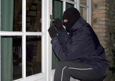 10 κλέφτες για…κλάματα!