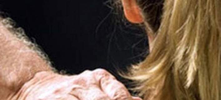 Πάτρα: Συνέλαβαν 77χρονο να ασελγεί μέσα στο αυτοκίνητό του σε δυο ανήλικες