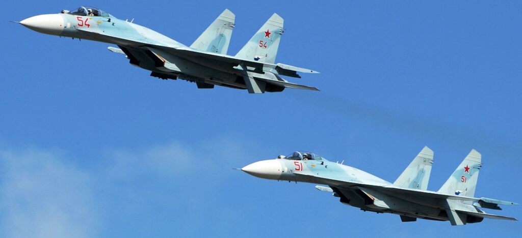 Παραλίγο «θερμό» επεισόδιο: Αμερικανικό RC-135U αναχαιτίστηκε από ρωσικά Su-27M ανοικτά της Κριμαίας