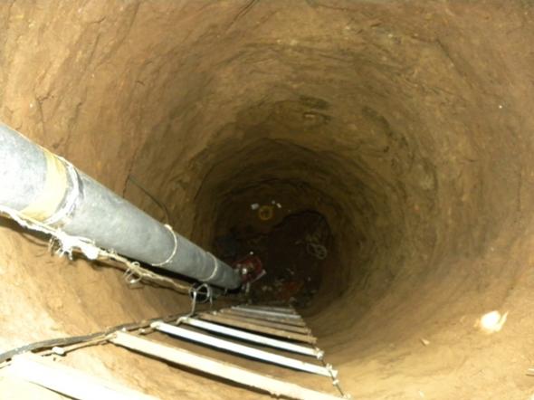 Αρχαιοκάπηλοι παγιδεύτηκαν στο πηγάδι που άνοιξαν [εικόνες]