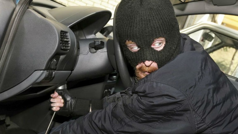 Πάτρα: 14χρονος έκανε βόλτες με κλεμμένο αυτοκίνητο