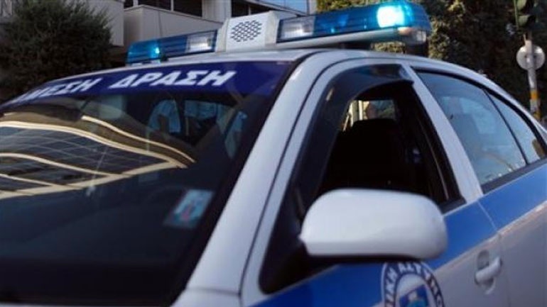 Πάτρα: Εισέβαλε με μαχαίρι σε κοσμηματοπωλείο