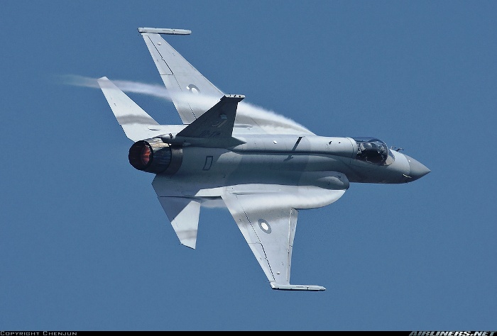 Το JF-17 Thunder στο Le Bourget 2015 – Δείτε την εντυπωσιακή του επίδειξη