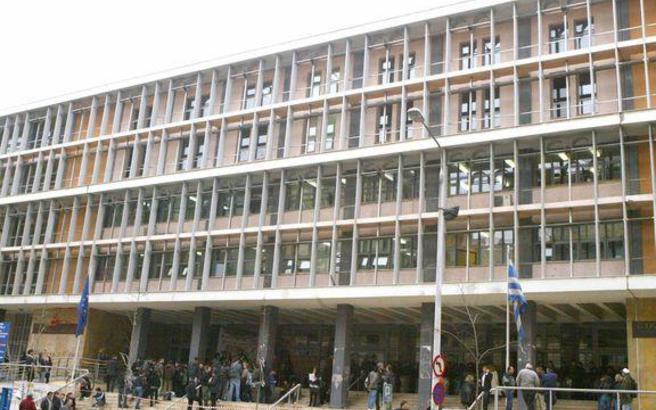 Ισόβια σε 28χρονο που βίασε και σκότωσε την 1,5 έτους κόρη του