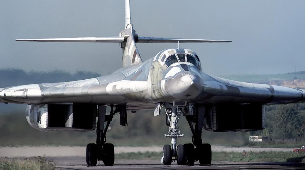 Σπάνιο βίντεο από περιπολία Tu-160 Blackjack στην Αρκτική