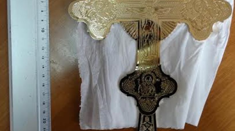 Ημαθία: Βρήκαν τον κλεμμένο σταυρό στο σπίτι του ιερόσυλου