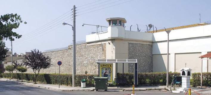 Επεισόδια στον Κορυδαλλό -Κρατούμενοι αρνούνταν να αποβιβαστούν στο προαύλιο των φυλακών