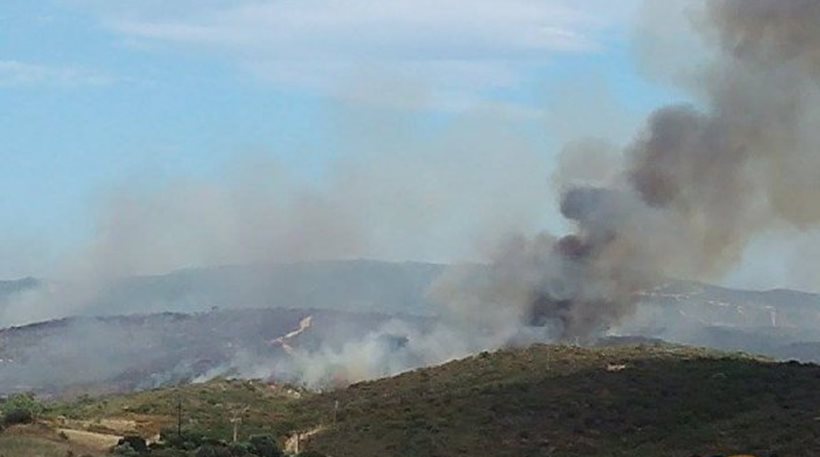 Πυρκαγιά στον Ασπρόπυργο- Επιχειρούν 12 πυροσβέστες με 4 οχήματα