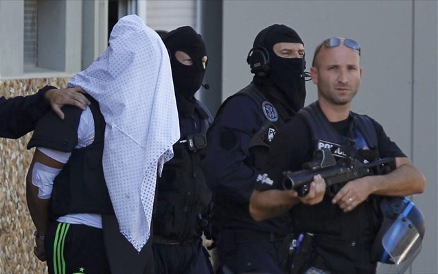 “Τρομοκράτης” και “σχετιζόμενος με το Ι.Κ.” ο ύποπτος για την επίθεση στη Λυών