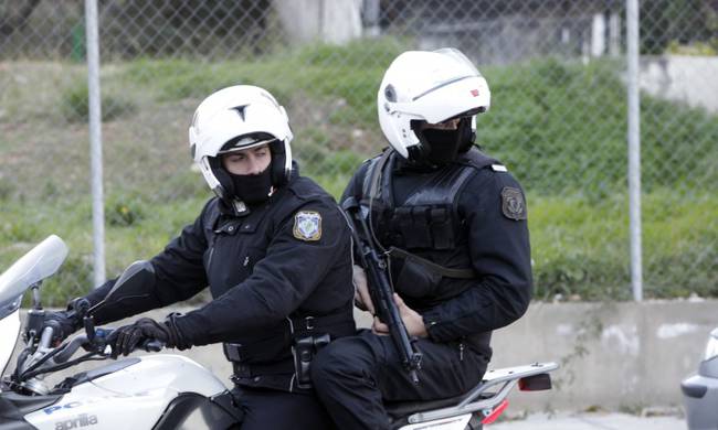 Επεισόδια με αναρχικούς στο κέντρο της Αθήνας