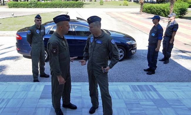 Επίσκεψη Αρχηγού ΤΑ στην 110ΠΜ (εικόνες)