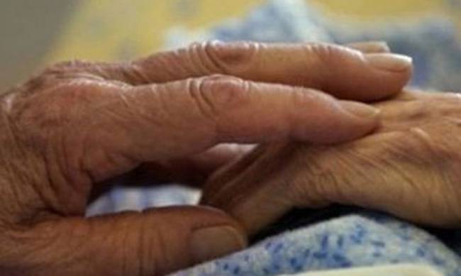 Ανιψιός πλήρωσε Αλβανούς για να ληστέψουν τη θεία του και τελικά τη σκότωσαν!