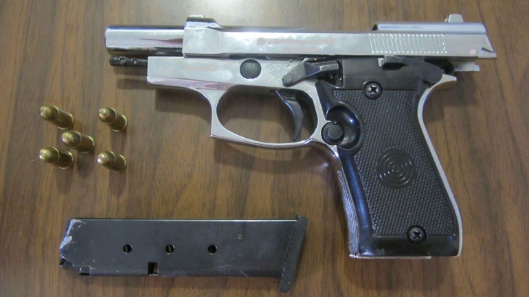 Φθιώτιδα: Κυκλοφορούσε και οπλοφορούσε…