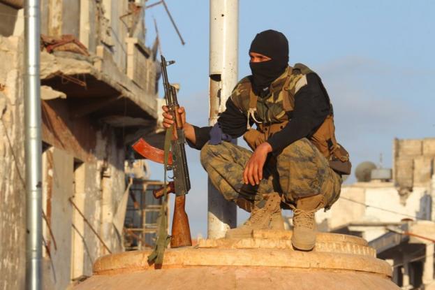 Το ISIS μαστίγωσε, σταύρωσε και κρέμασε 94 ανθρώπους επειδή δεν τηρούσαν το Ραμαζάνι!