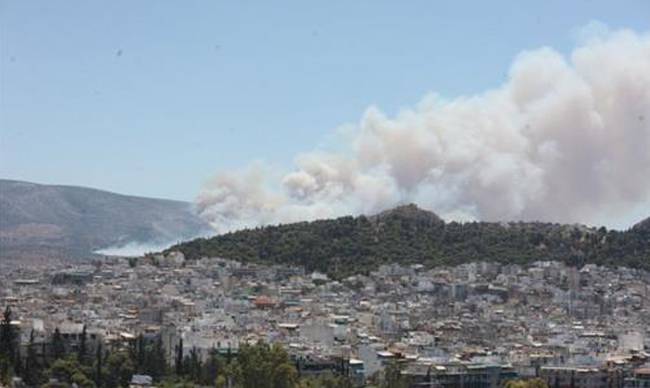 Ποινική δίωξη σε βάρος των δύο συλληφθέντων για τη φωτιά στο Βύρωνα