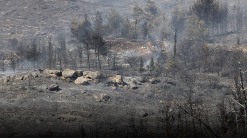Μεγάλη καταστροφή στον Υμηττό από την πυρκαγιά (εικόνες)