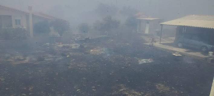 Σε ύφεση η φωτιά στη Νεάπολη: Αποκαταστάθηκε η ηλεκτροδότηση