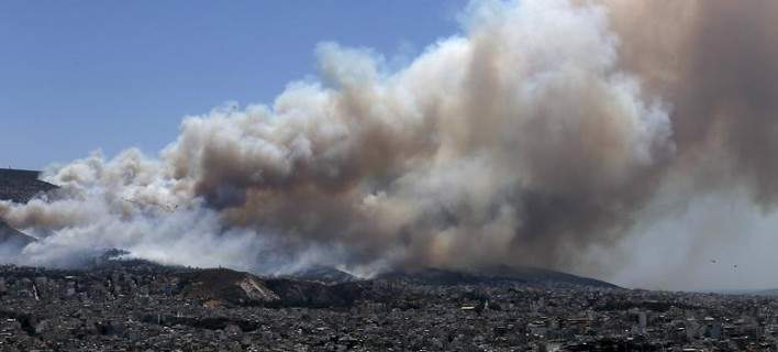 Μελισσοκόμοι που κάπνιζαν τα μελίσσια τους ο Έλληνας και ο Βούλγαρος που έβαλαν τη φωτιά στον Υμηττό
