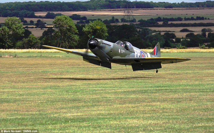 Αναγκαστική προσγείωση Spitfire στη Βρετανία – Βίντεο