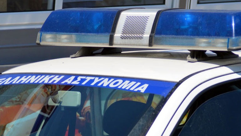 Τσακώθηκε, πήρε το αμάξι και προσπάθησε να χτυπήσει τον αδερφό και την παρέα του!