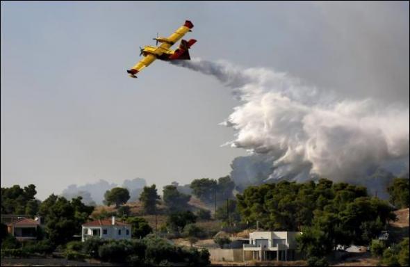 Ενισχύονται οι πυροσβεστικές δυνάμεις στην Ηλεία