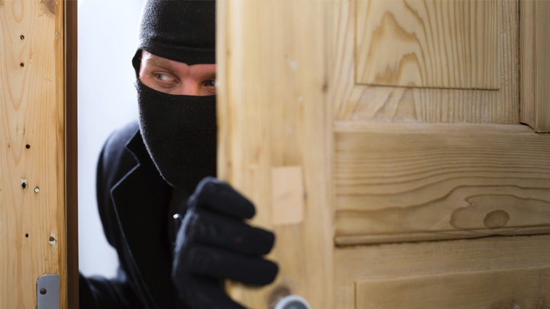 Φθιώτιδα: Μητέρα και γιος έζησαν τον εφιάλτη στα χέρια αδίστακτων ληστών