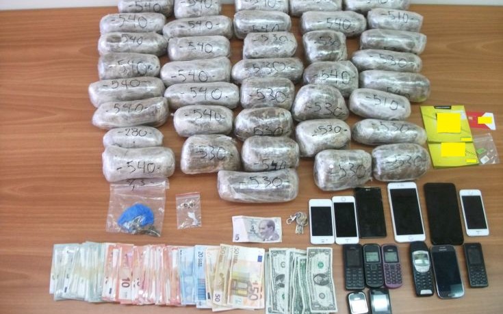 Εισήγαγαν από την Τουρκία μεγάλες ποσότητες ηρωίνης (εικόνες)