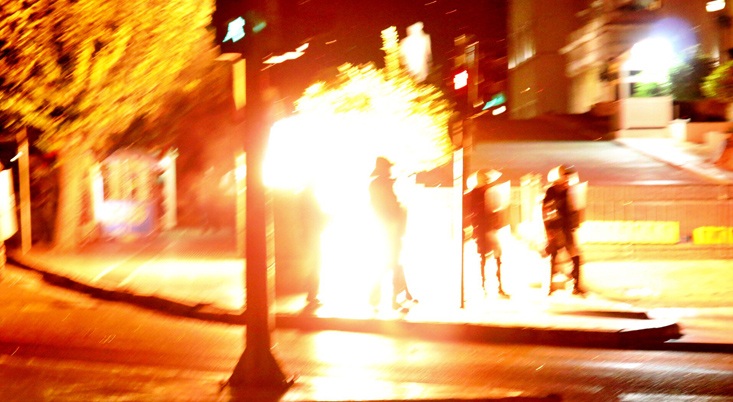 Μικρής έκτασης  επεισόδια έξω από τη Βουλή