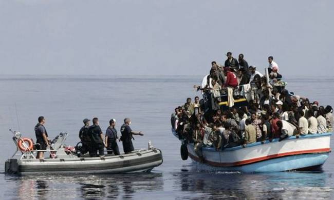 Χειροπέδες σε τρεις για διακίνηση λαθρομεταναστών στο Λασίθι