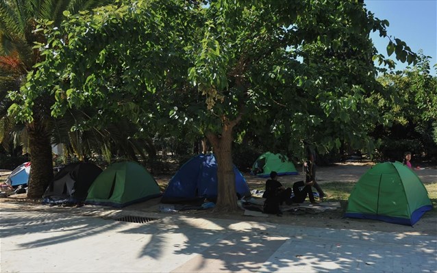 Σύσκεψη για τους λαθρομετανάστες την Τετάρτη στην Περιφέρεια Αττικής