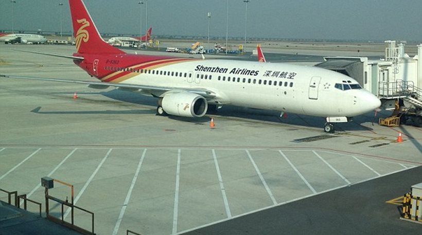 Κίνα: Χάος σε πτήση όταν επιβάτης προσπάθησε να βάλει φωτιά στο κάθισμά του