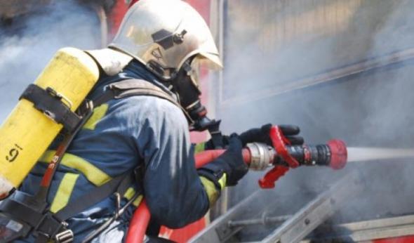 Μικρή φωτιά απέναντι από την Ιατρική Σχολή